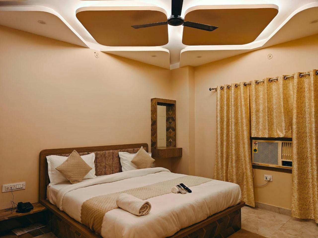 Hotel The Pushpraj Varanasi Luaran gambar