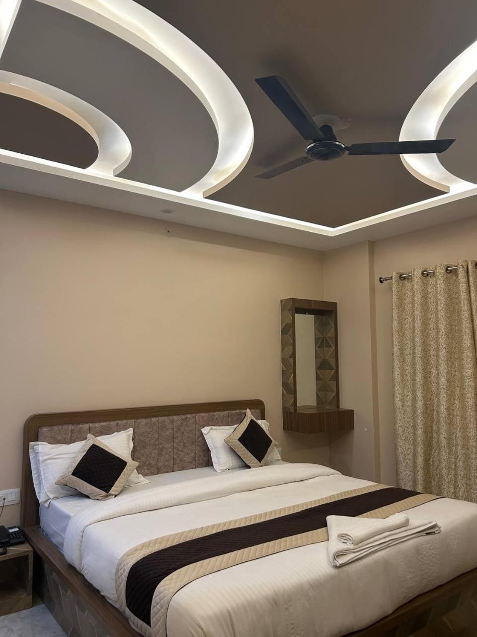 Hotel The Pushpraj Varanasi Luaran gambar
